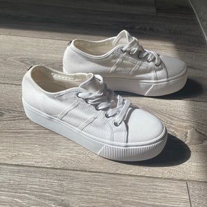 Steve Madden Platform tennis shoes size 8M